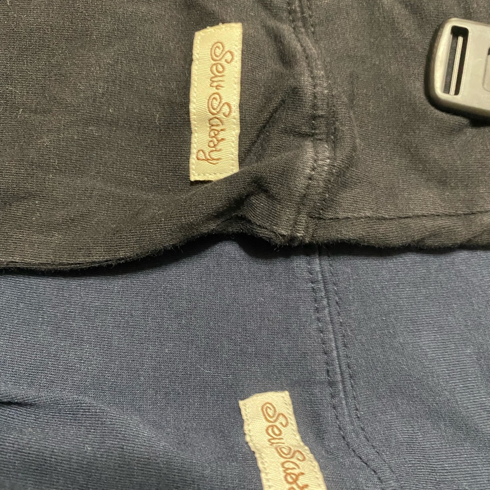 Sew Sassy Black and Blue Ruffled Leggings - Picture 2 of 3